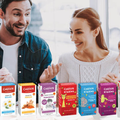 Carmien_Blog_banner_Family V2 A happy family enjoys rooibos tea together